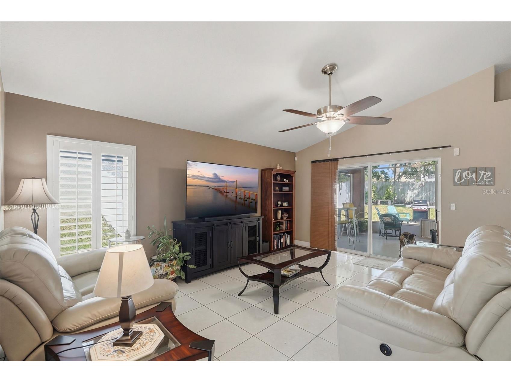 1240 Bluffs Circle Dunedin FL 34698 TB8488073 image8
