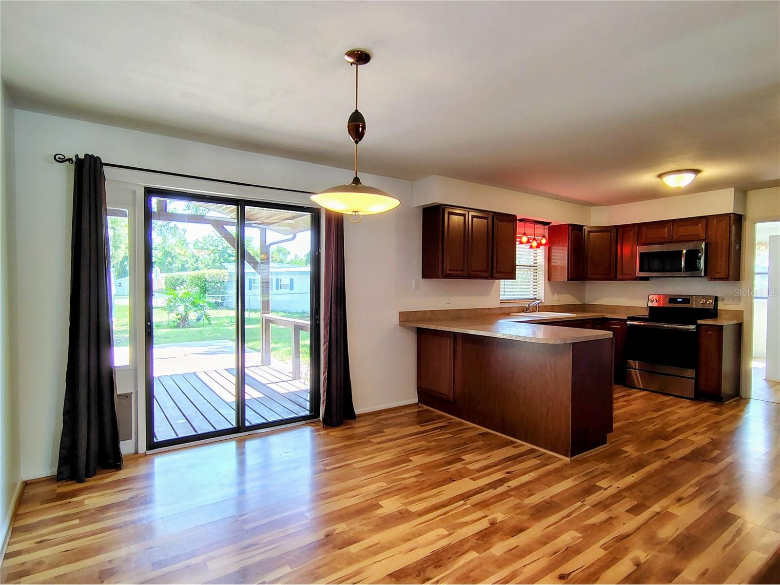 1240 Cr 463 Lake Panasoffkee FL 33538 - LAKE PANASOFFKEE G5114327 image9