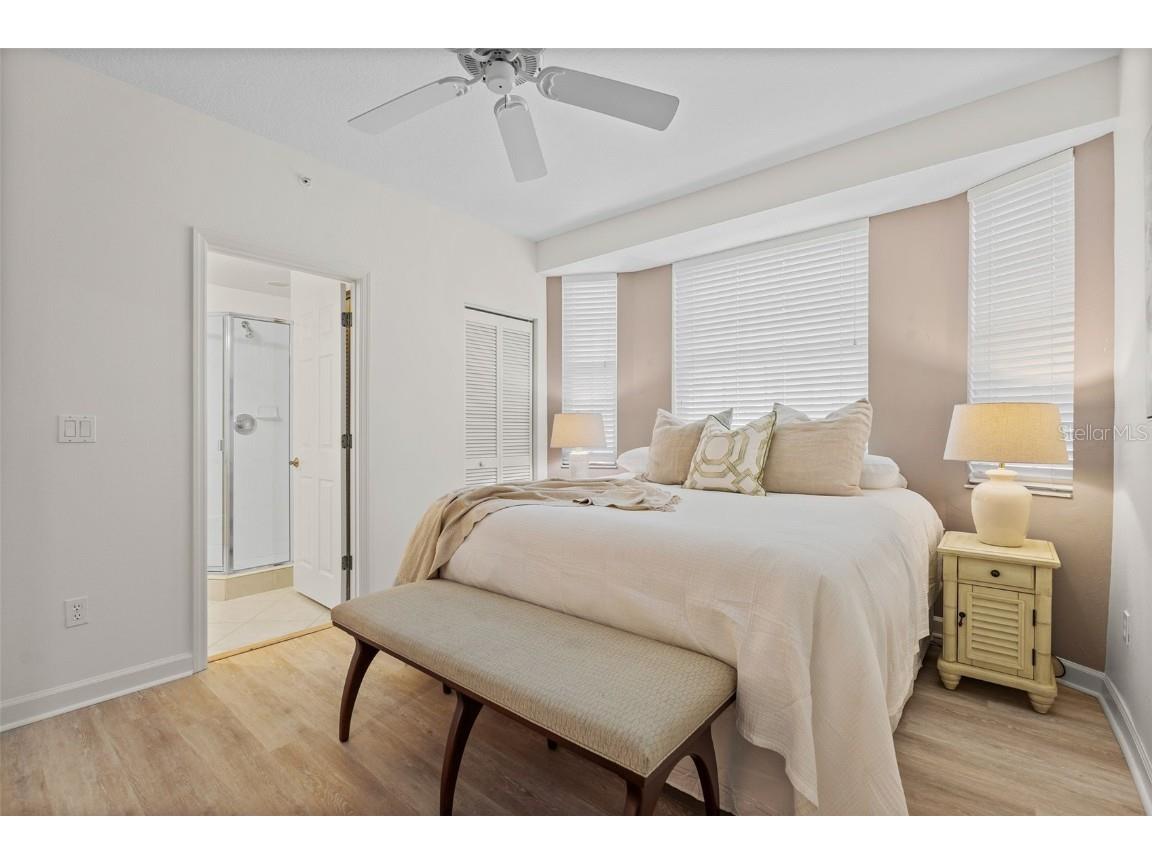 1240 Dolphin Bay Way #401 Sarasota FL 34242 - LITTLE SARASOTA BAY A4658380 image23