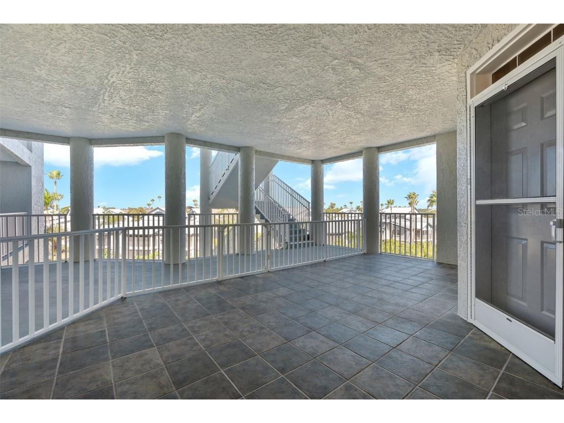 1240 Dolphin Bay Way #401 Sarasota FL 34242 - LITTLE SARASOTA BAY A4658380 image3