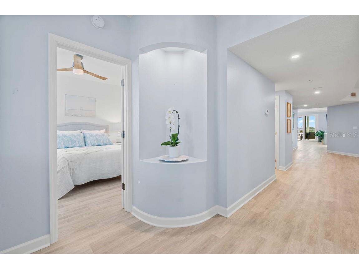 1240 Dolphin Bay Way #401 Sarasota FL 34242 - LITTLE SARASOTA BAY A4658380 image4