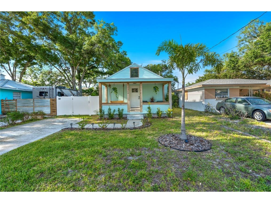 1240 Avenue, Dunedin, FL, 34698 MLS U8239466 Edina Realty