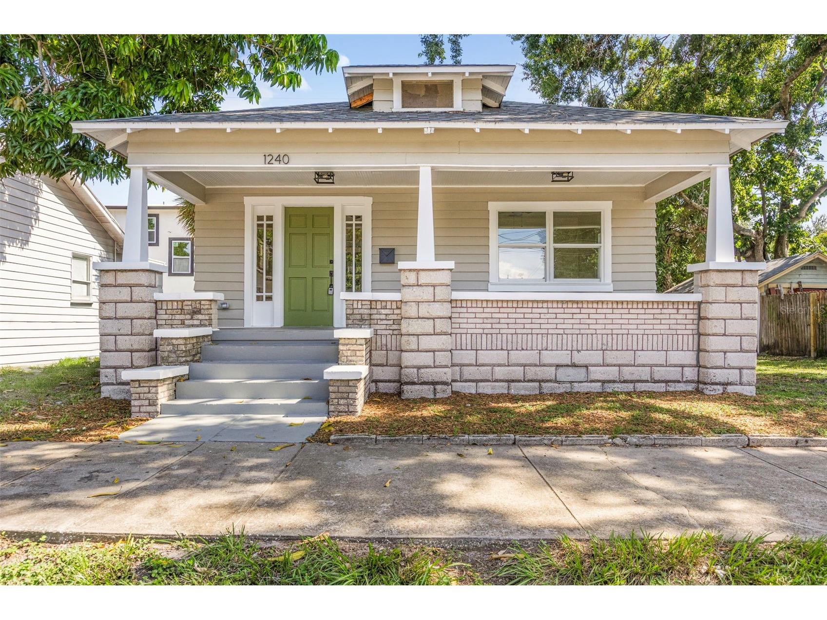 1240 James Avenue S Saint Petersburg FL 33705 TB8414281 image1