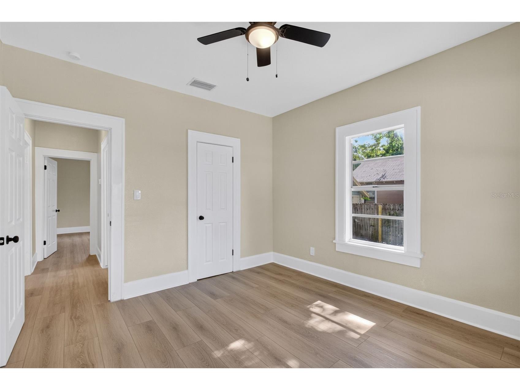 1240 James Avenue S Saint Petersburg FL 33705 TB8414281 image19