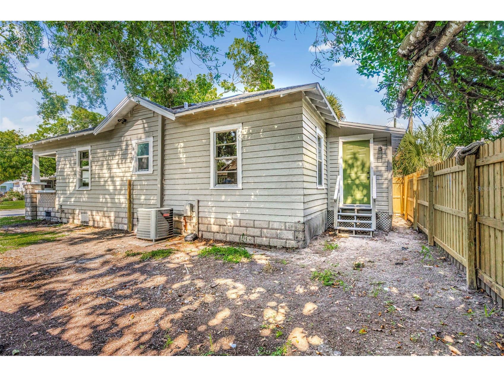 1240 James Avenue S Saint Petersburg FL 33705 TB8414281 image26