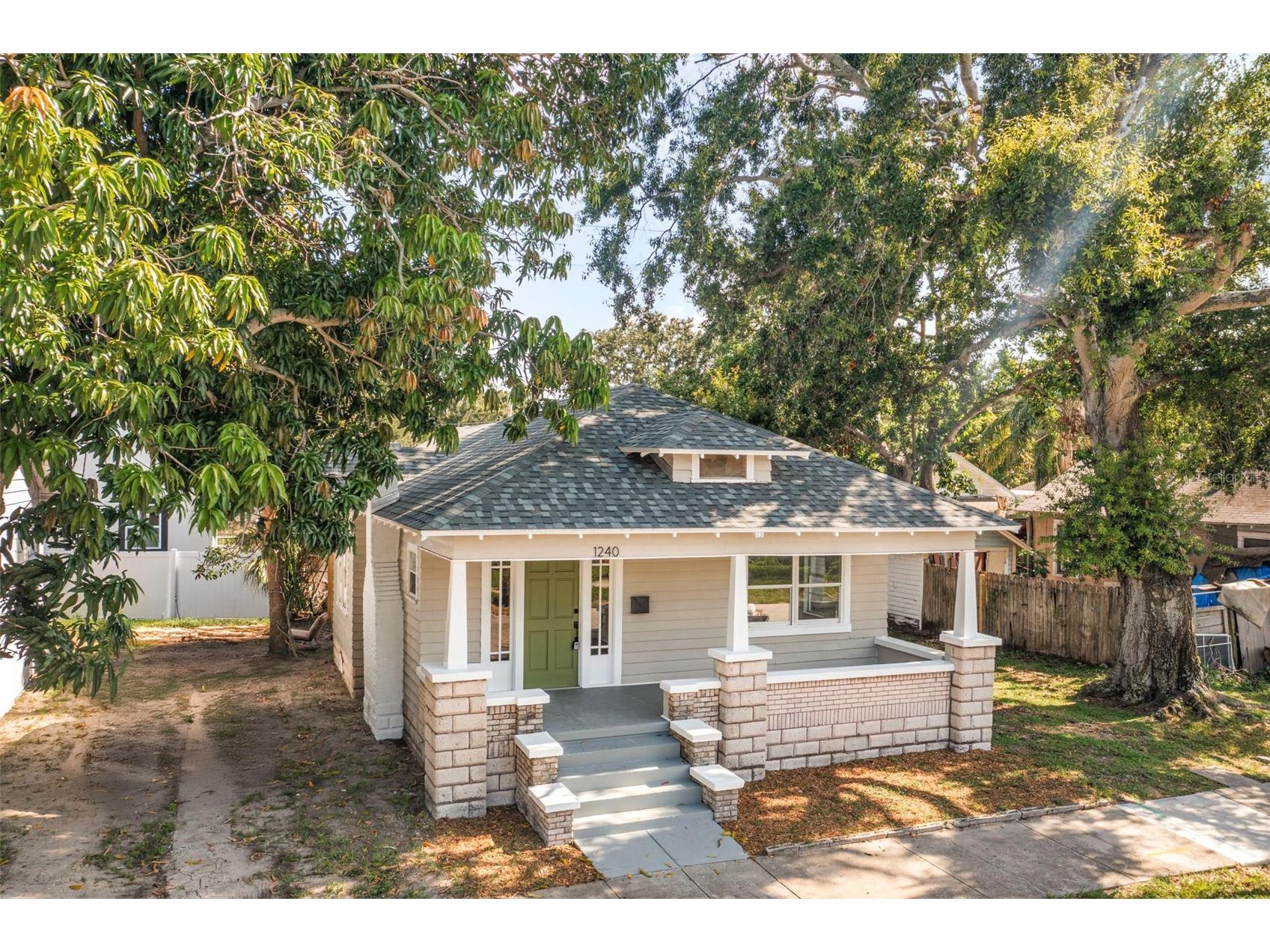 1240 James Avenue S Saint Petersburg FL 33705 TB8414281 image4