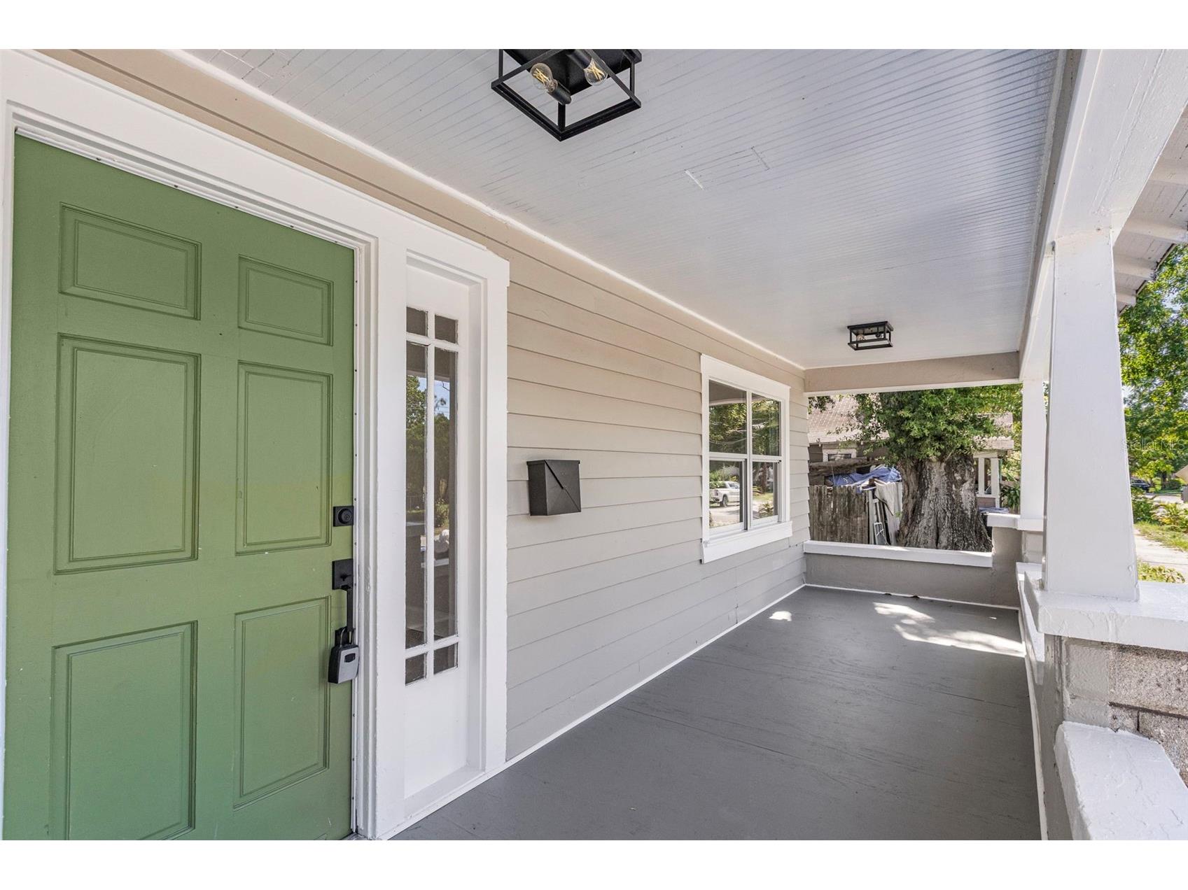 1240 James Avenue S Saint Petersburg FL 33705 TB8414281 image7