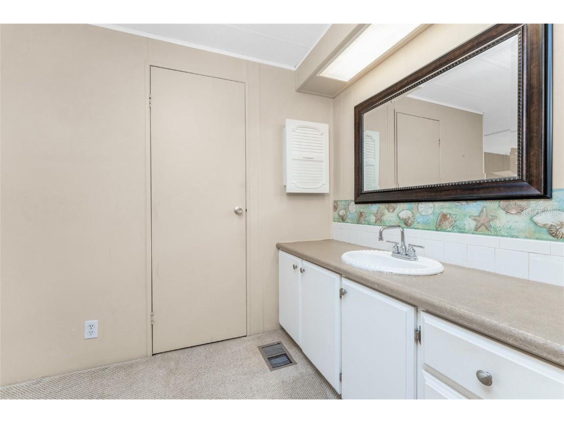 1240 Seagull Drive Englewood FL 34224 - CATFISH WATERWAY D6145210 image33