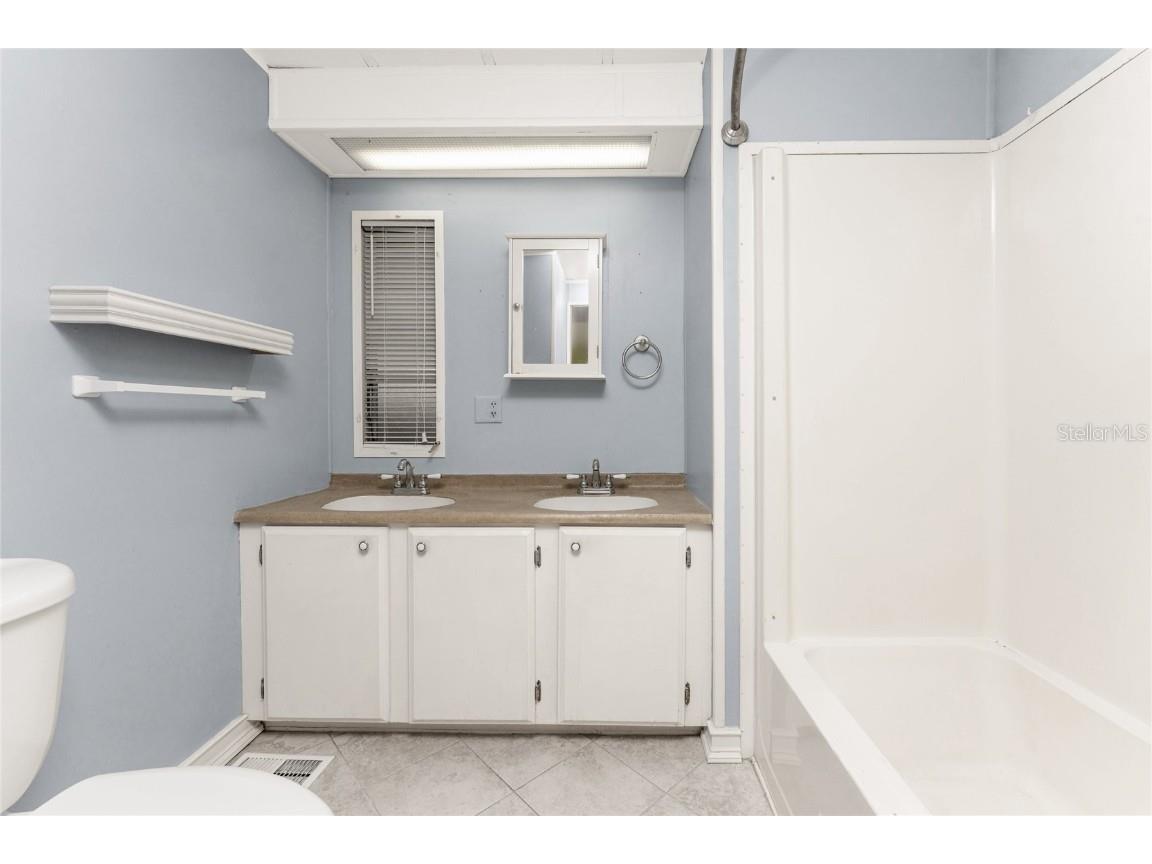 1240 Seagull Drive Englewood FL 34224 - CATFISH WATERWAY D6145210 image36