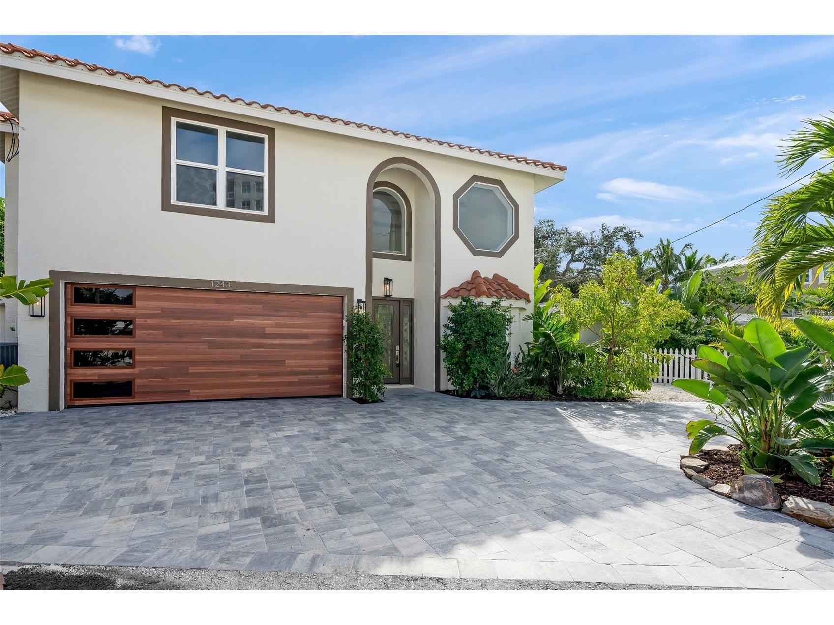 1240 Solitude Lane Sarasota FL 34242 A4655955 image2