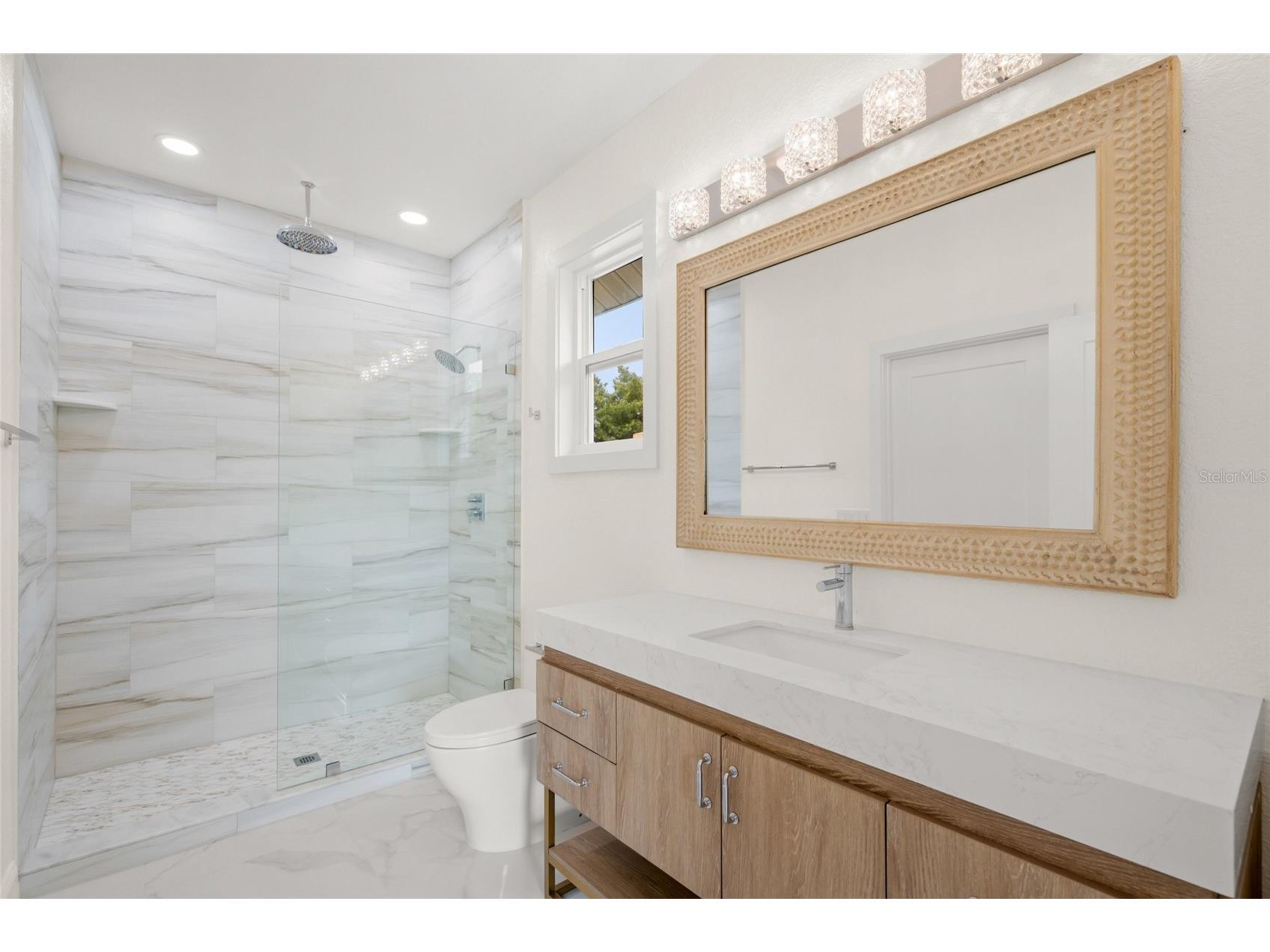 1240 Solitude Lane Sarasota FL 34242 A4655955 image8