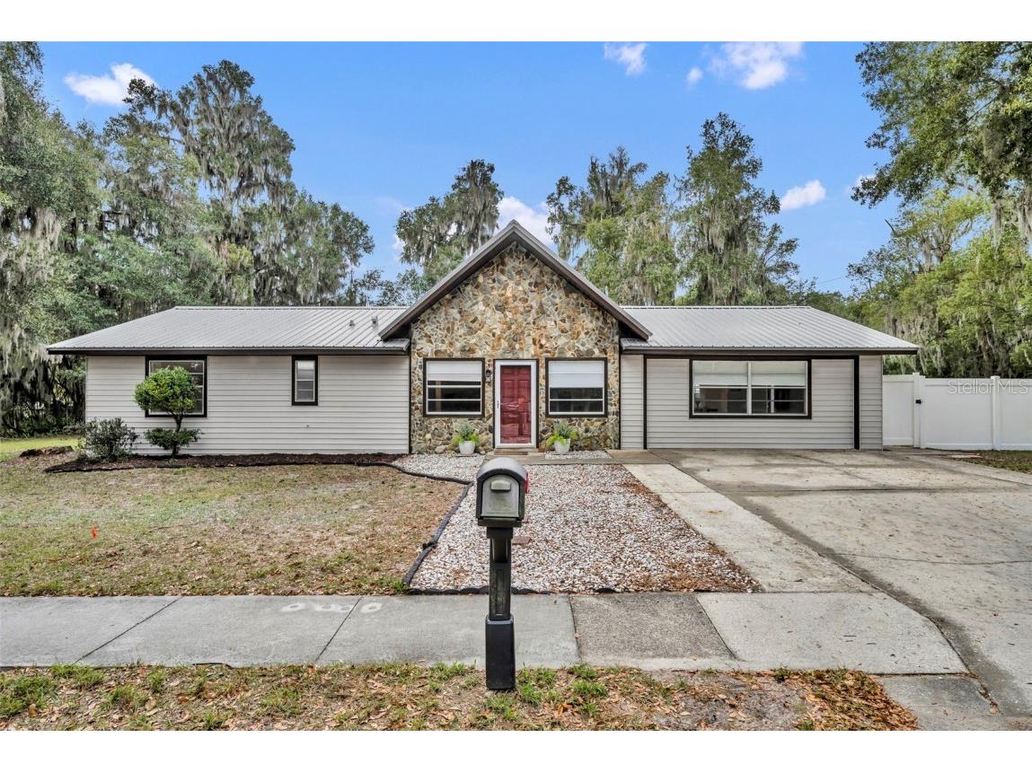1240 W Voorhis Avenue Deland FL 32720 O6364812 image1