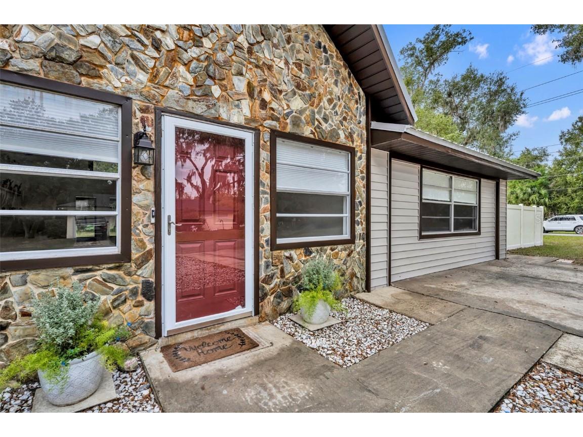 1240 W Voorhis Avenue Deland FL 32720 O6364812 image4