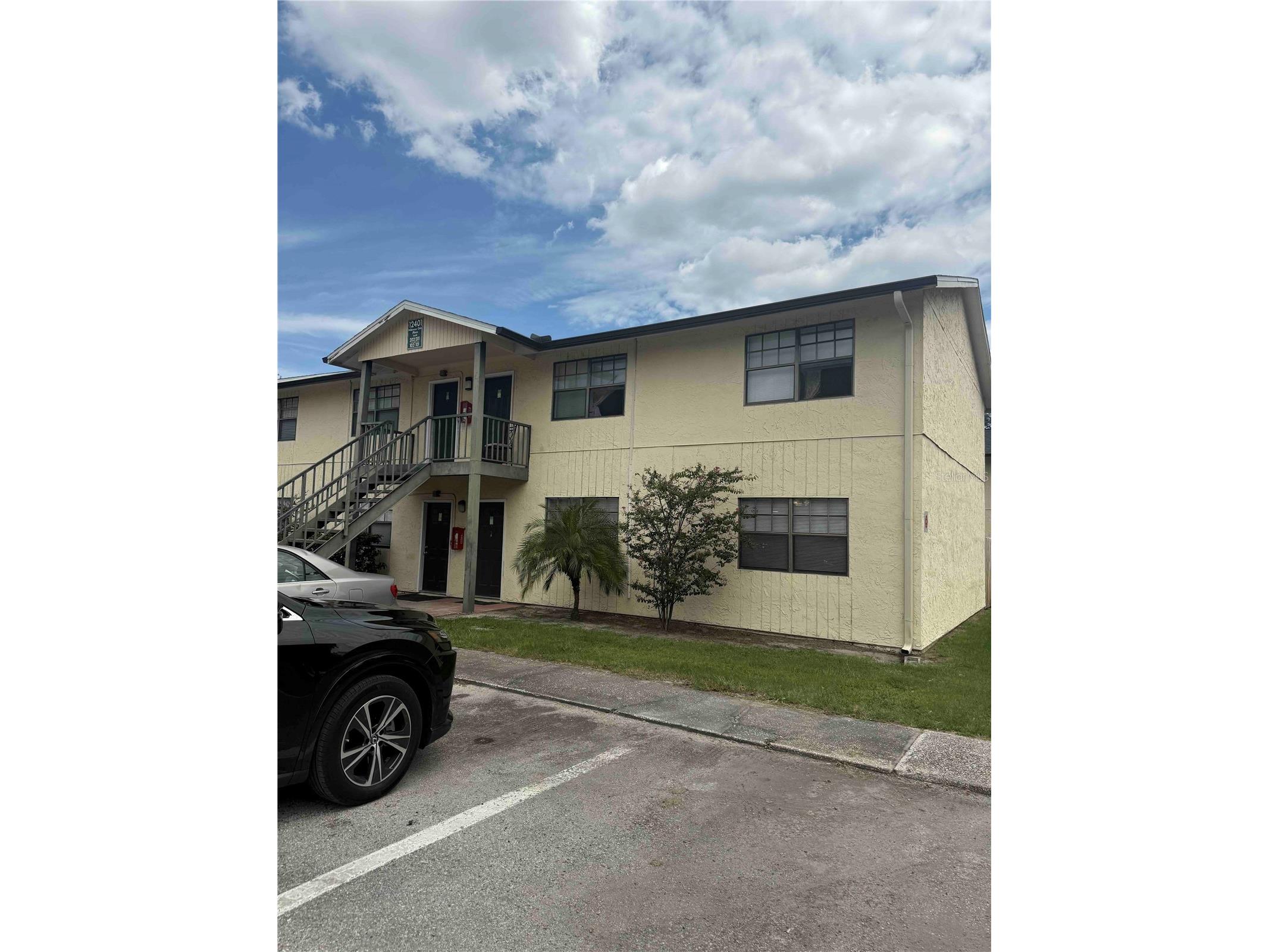 12401 Hibiscus Oak Place #101 Tampa FL 33612 TB8449083 image1