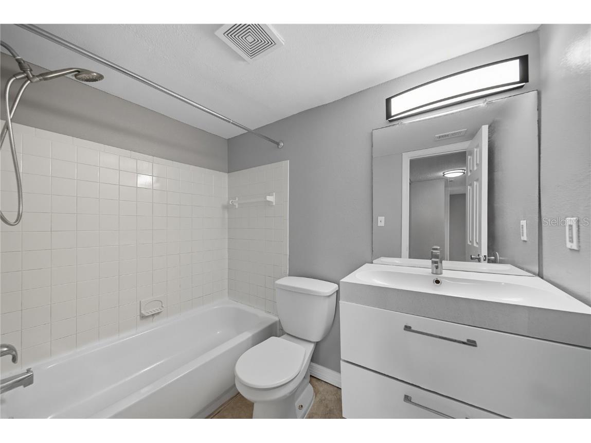 12401 Oak Cedar Place #201 Tampa FL 33612 TB8421324 image14