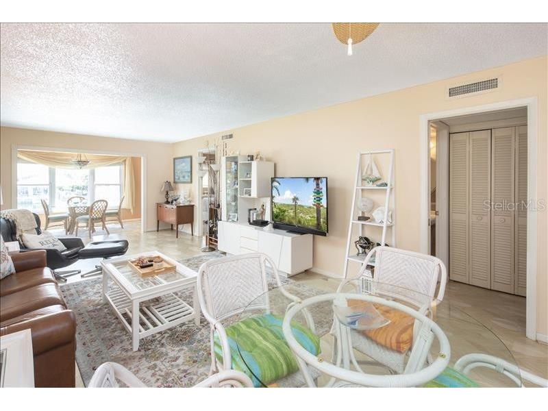 12405 3rd Street E #201 Treasure Island FL 33706 TB8507666 image6