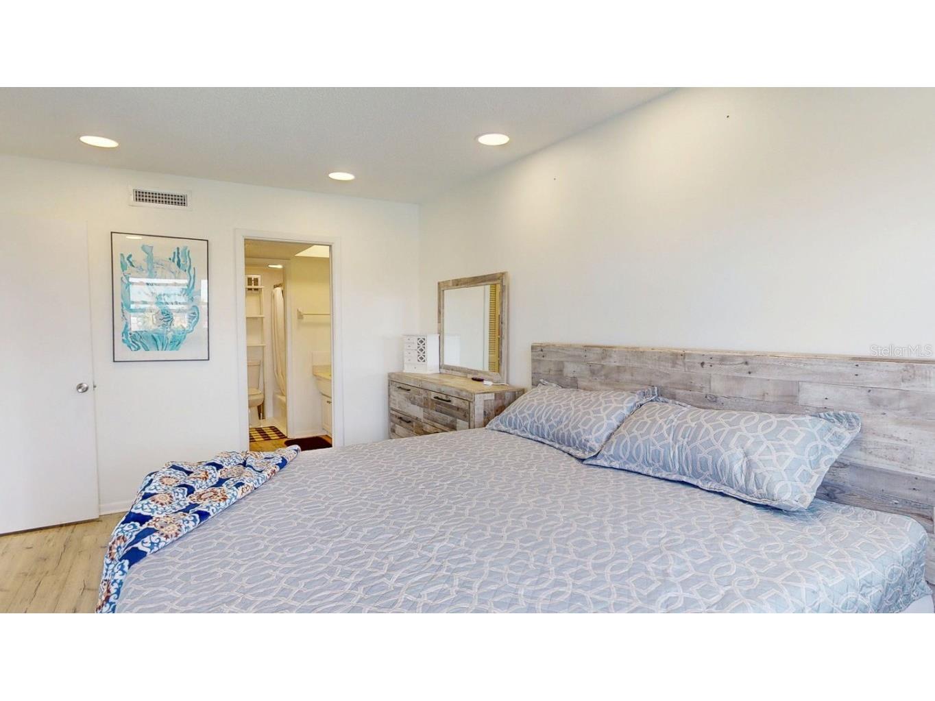 12405 3rd Street E #306 Treasure Island FL 33706 TB8372138 image46