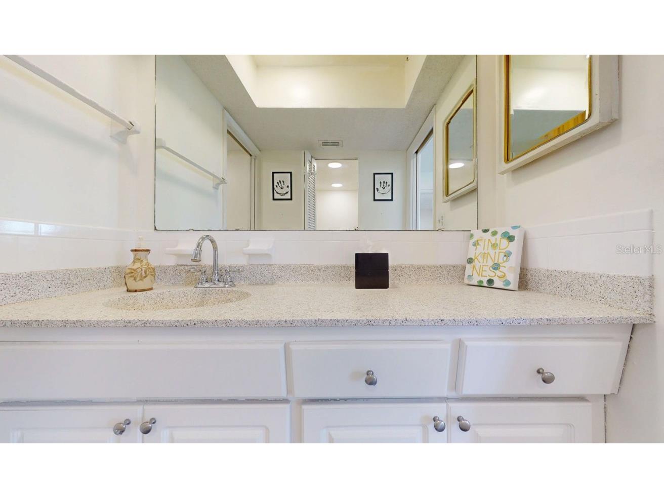 12405 3rd Street E #306 Treasure Island FL 33706 TB8372138 image47