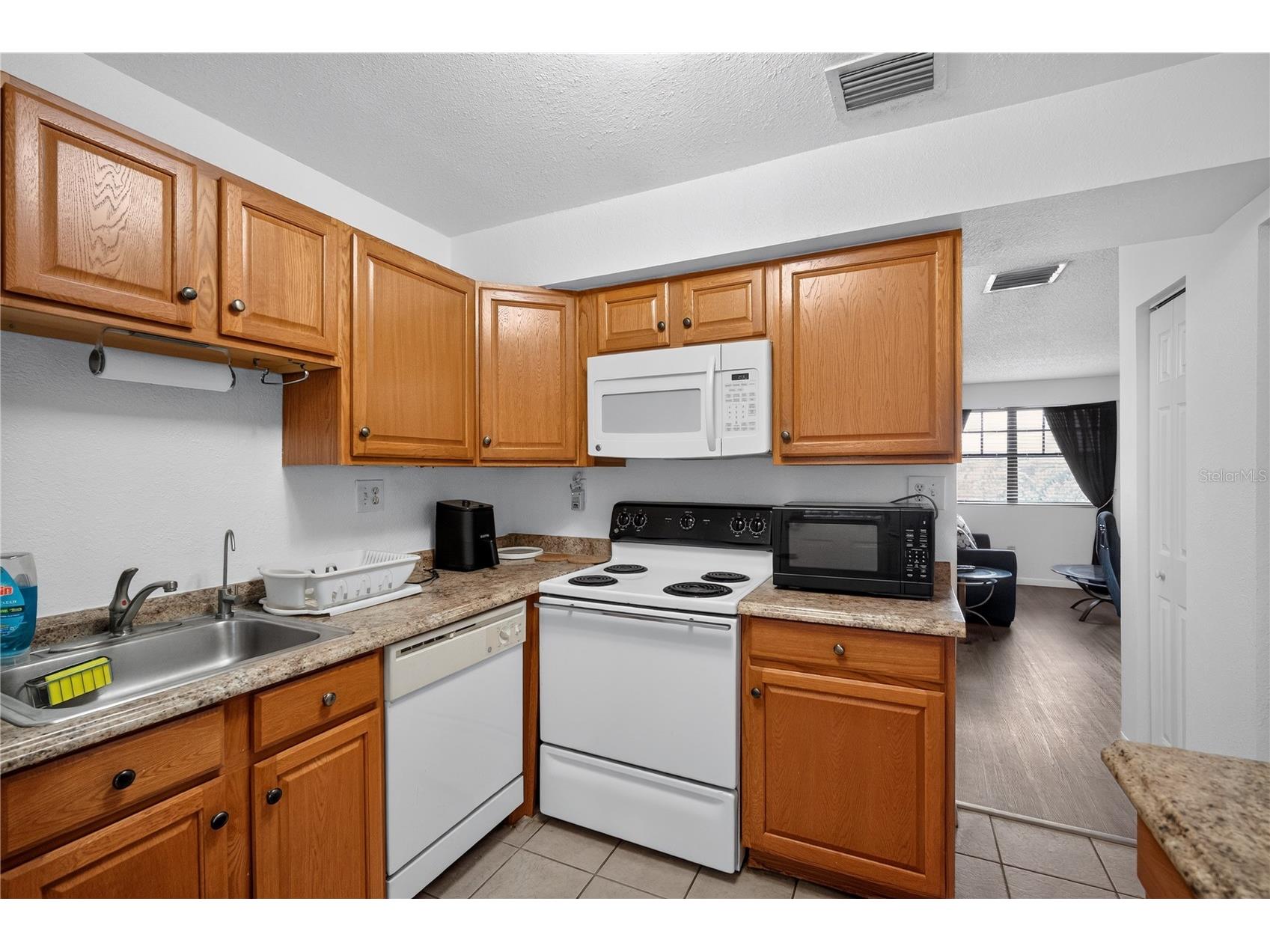 12405 Oak Cedar Place #202 Tampa FL 33612 TB8532297 image8
