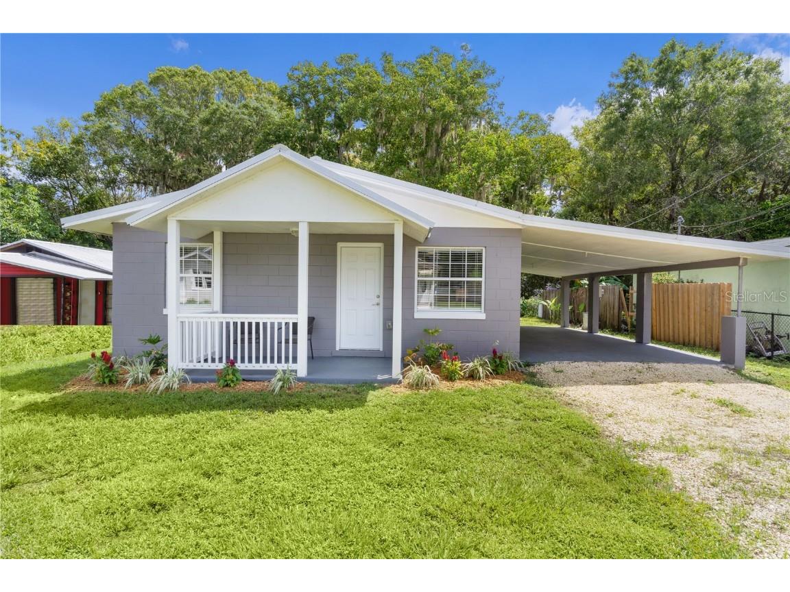 12405 SE 135th Terrace Ocklawaha FL 32179 - BIG LAKE WEIR OM663865 image1