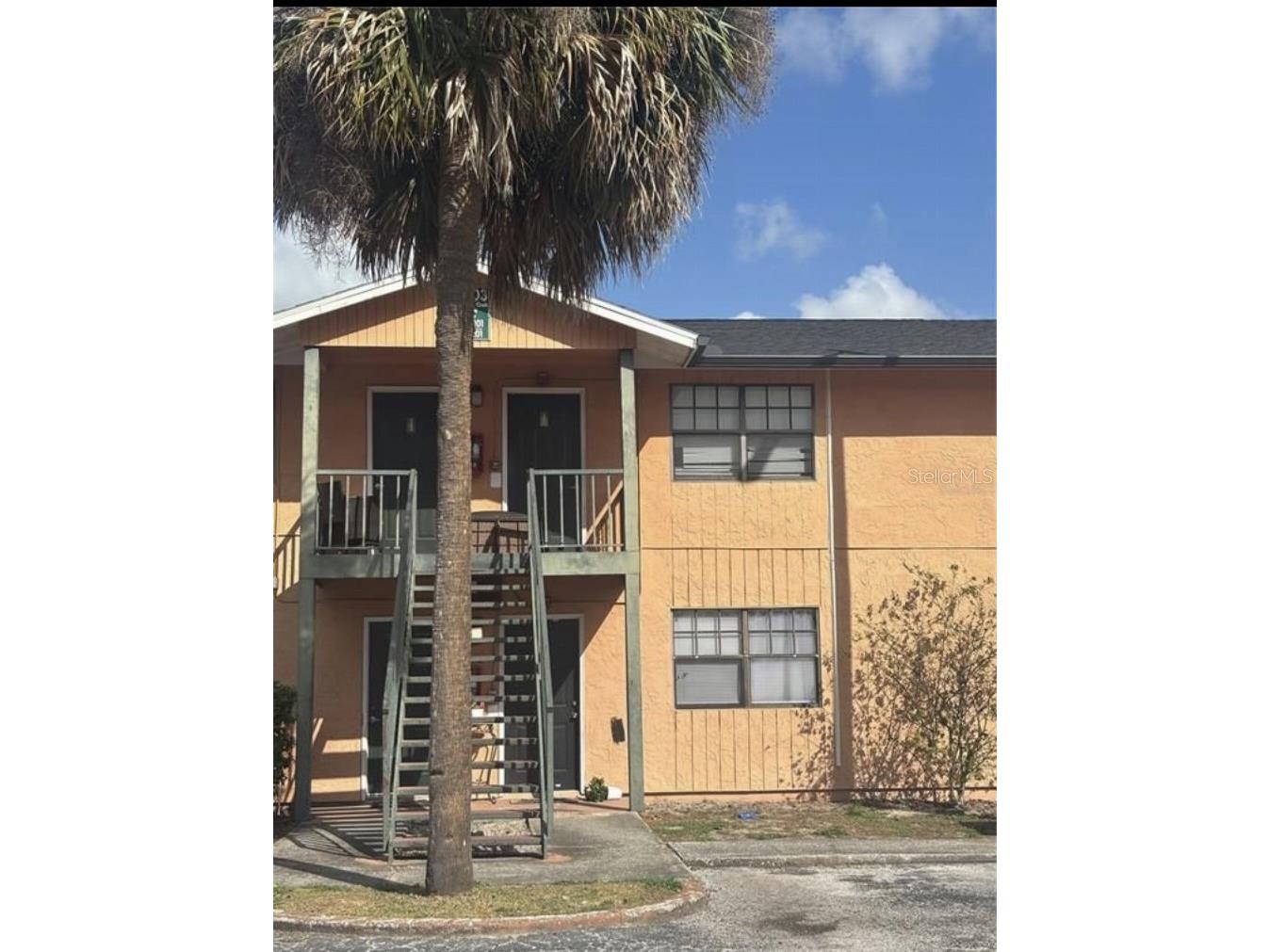 12406 Hibiscus Oak Place #202 Tampa FL 33612 TB8520392 image1