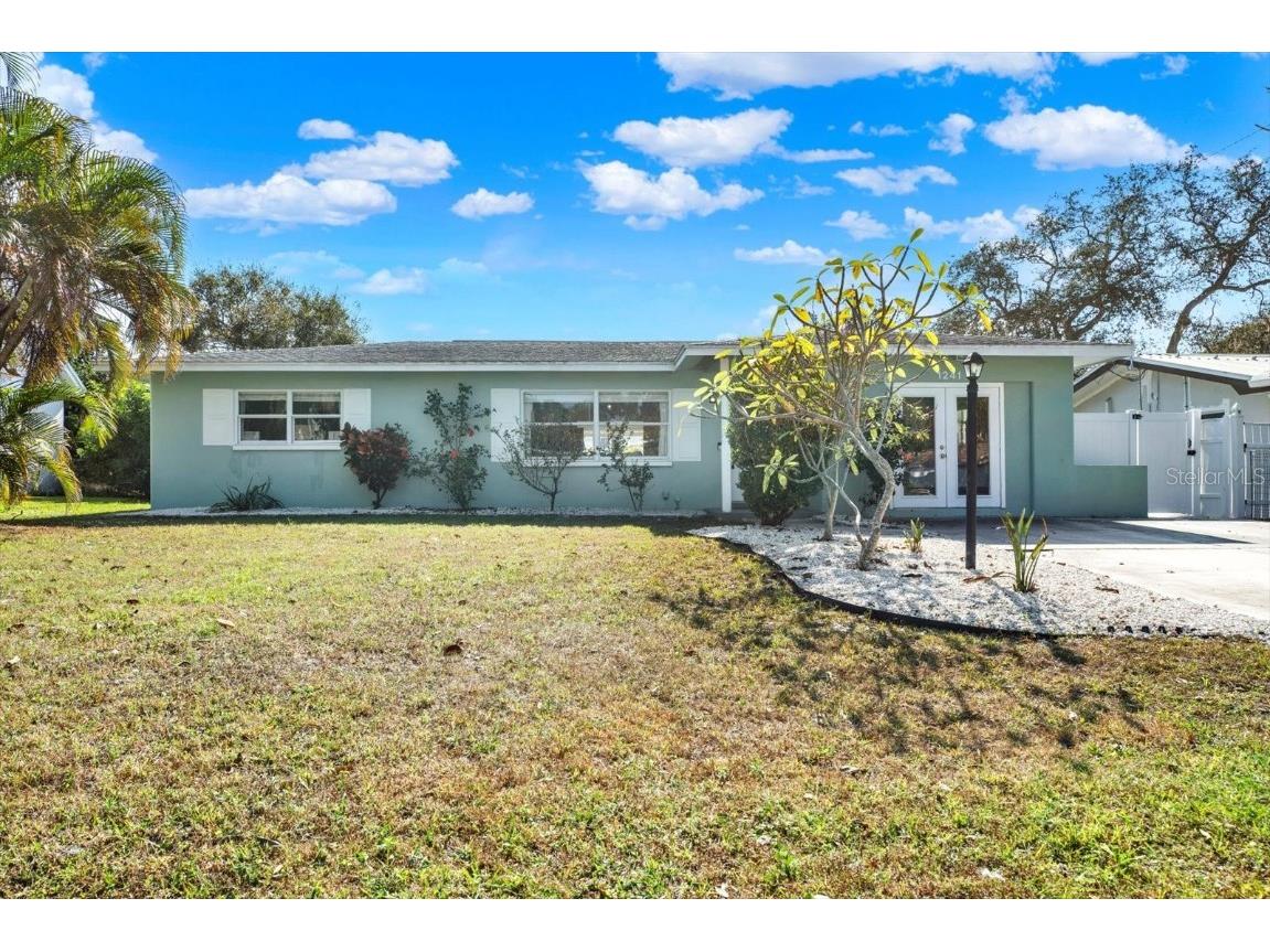 1241 12th Court SW Largo FL 33770 TB8451545 image1