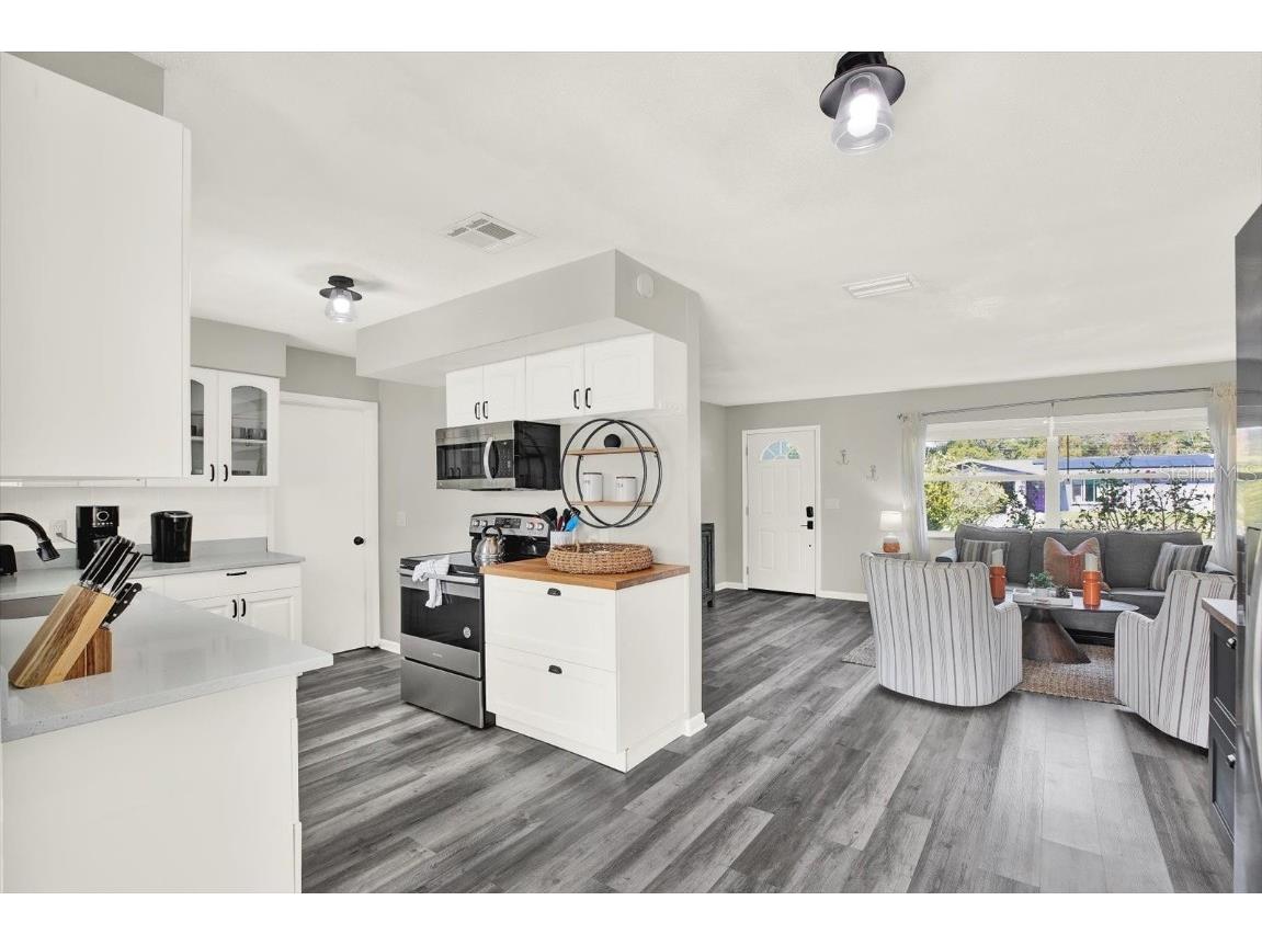 1241 12th Court SW Largo FL 33770 TB8451545 image3