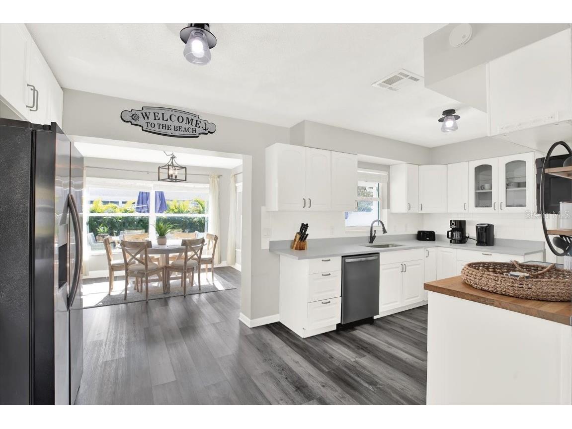 1241 12th Court SW Largo FL 33770 TB8451545 image4