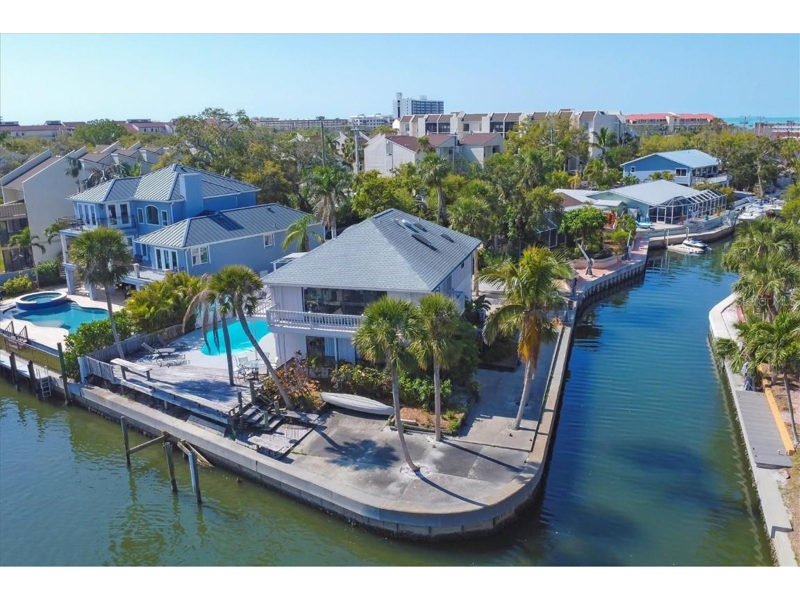 1241 Big Oak Lane Sarasota FL 34242 A4644645 image1