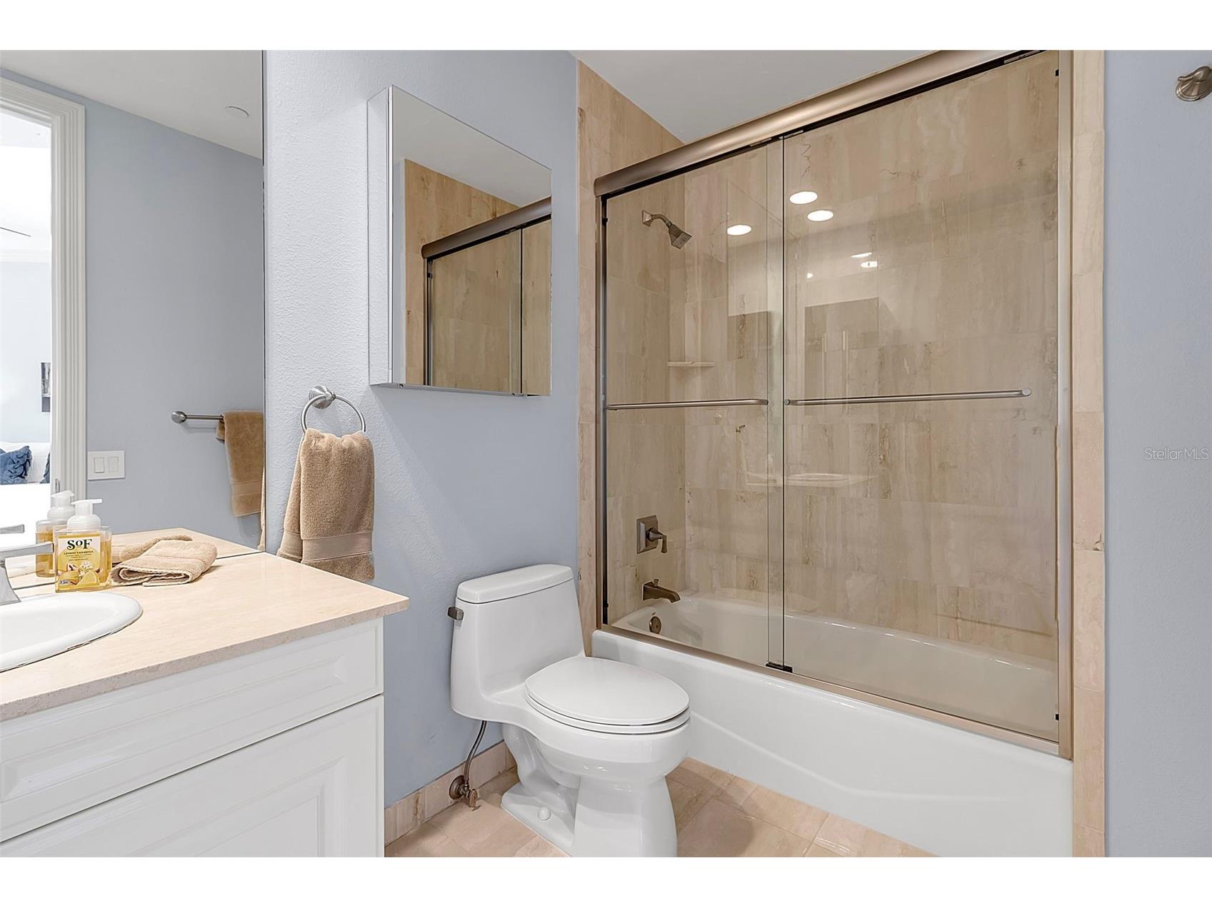 1241 Gulf Of Mexico Drive #109 Longboat Key FL 34228 - GULF OF MEXICO A4667851 image22