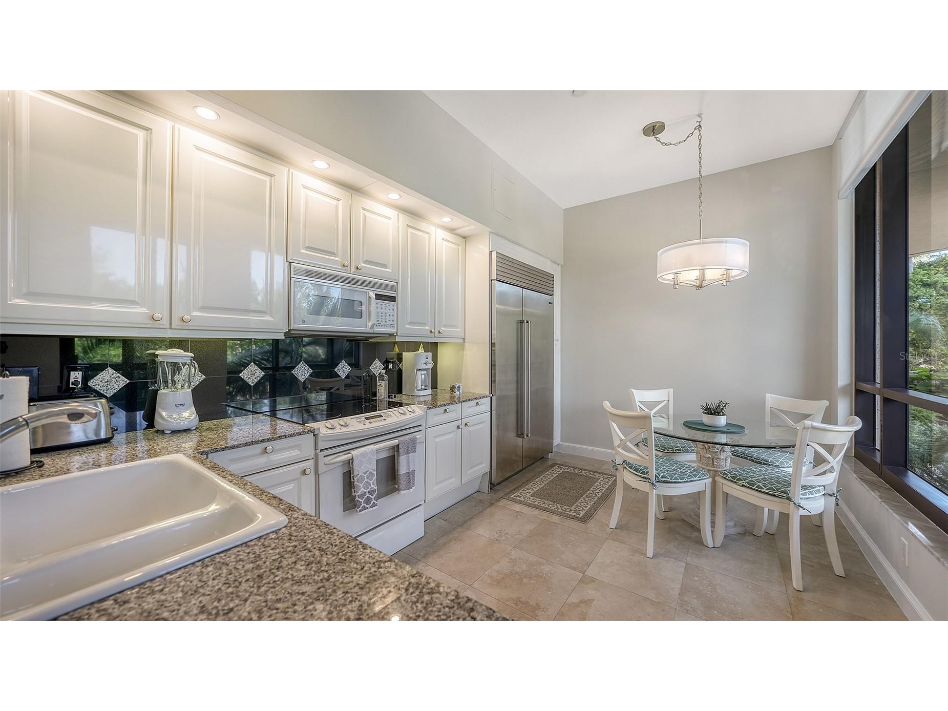 1241 Gulf Of Mexico Drive #111 Longboat Key FL 34228 - GULF OF MEXICO A4684166 image10