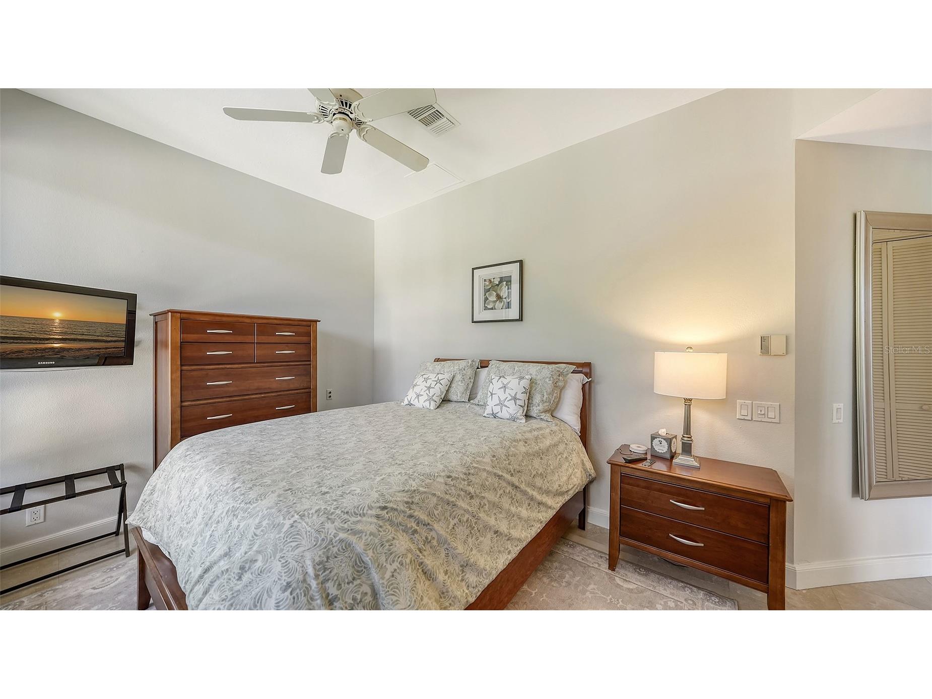 1241 Gulf Of Mexico Drive #111 Longboat Key FL 34228 - GULF OF MEXICO A4684166 image16