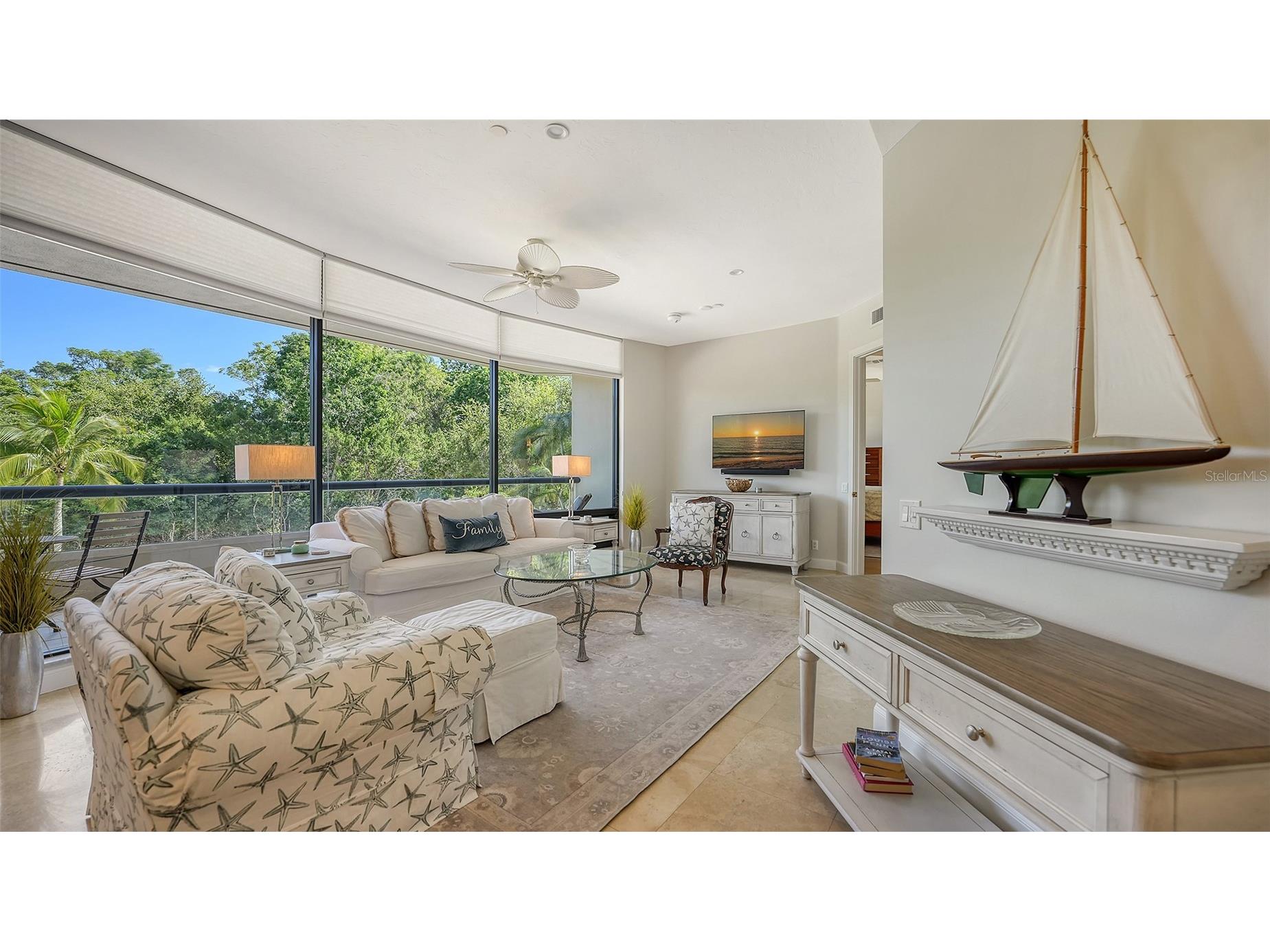 1241 Gulf Of Mexico Drive #111 Longboat Key FL 34228 - GULF OF MEXICO A4684166 image2