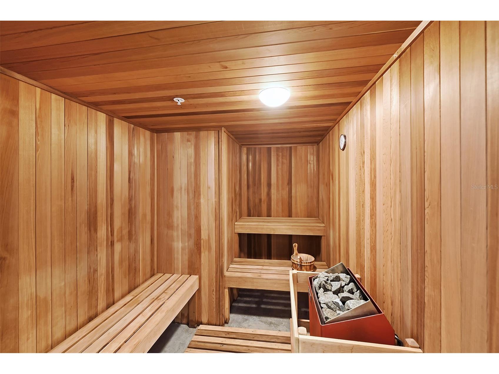 1241 Gulf Of Mexico Drive #111 Longboat Key FL 34228 - GULF OF MEXICO A4684166 image32