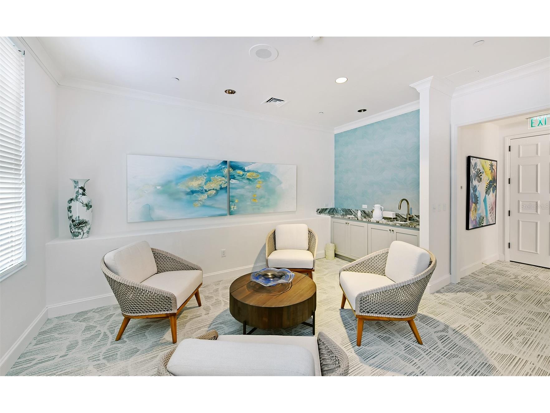 1241 Gulf Of Mexico Drive #111 Longboat Key FL 34228 - GULF OF MEXICO A4684166 image36