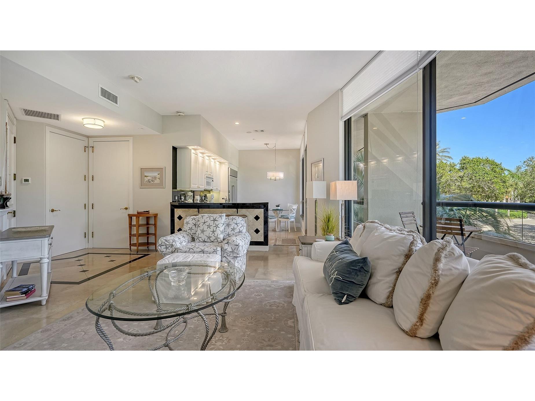 1241 Gulf Of Mexico Drive #111 Longboat Key FL 34228 - GULF OF MEXICO A4684166 image7