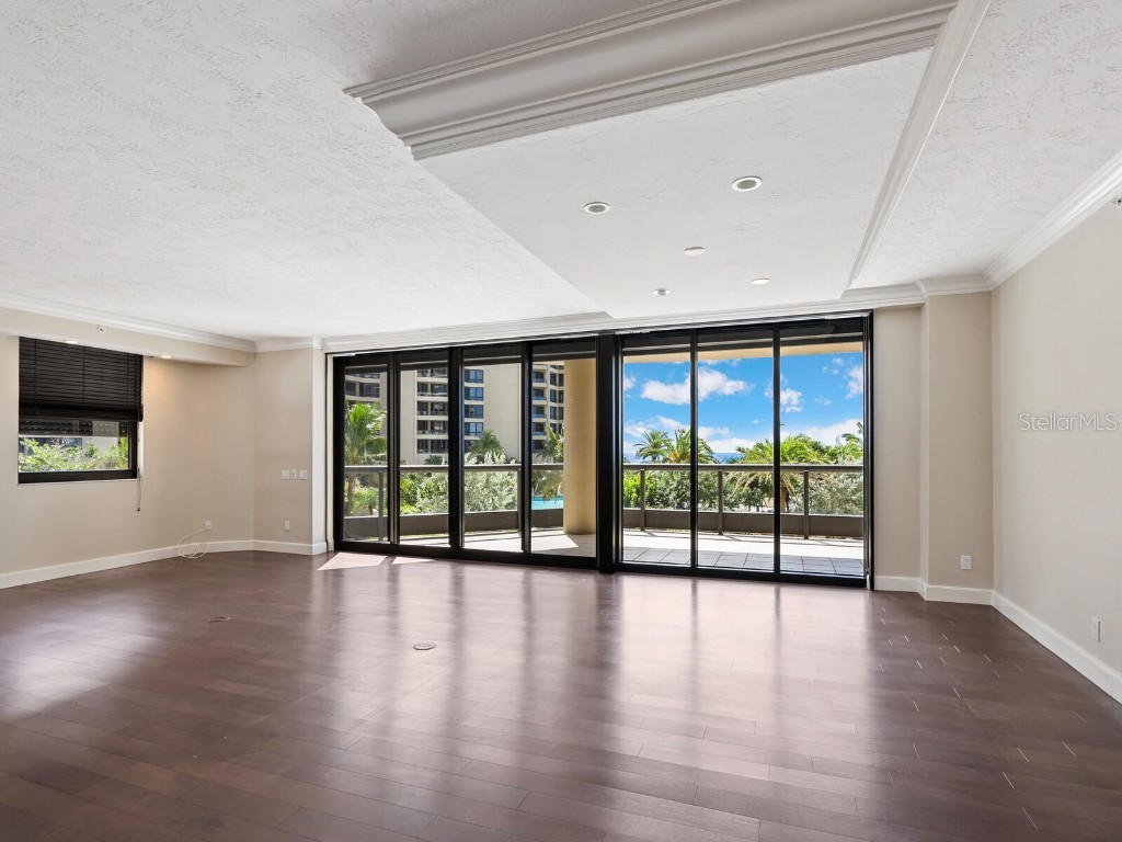 1241 Gulf Of Mexico Drive #203 Longboat Key FL 34228 - GULF OF MEXICO A4668344 image3