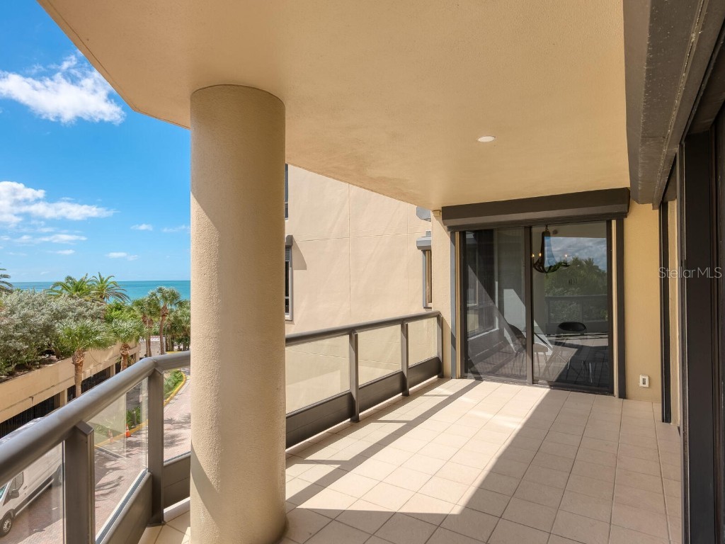1241 Gulf Of Mexico Drive #203 Longboat Key FL 34228 - GULF OF MEXICO A4668344 image4
