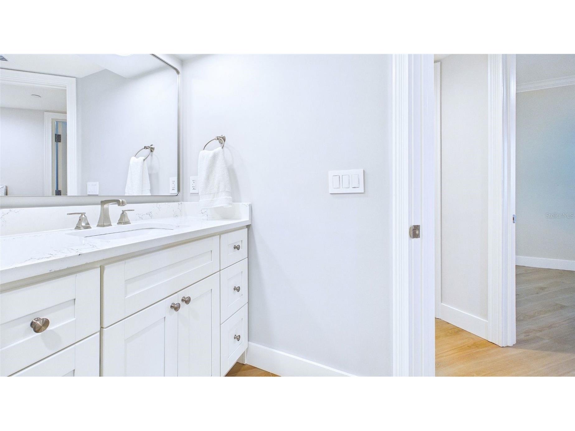 1241 Gulf Of Mexico Drive #506 Longboat Key FL 34228 A4689658 image23
