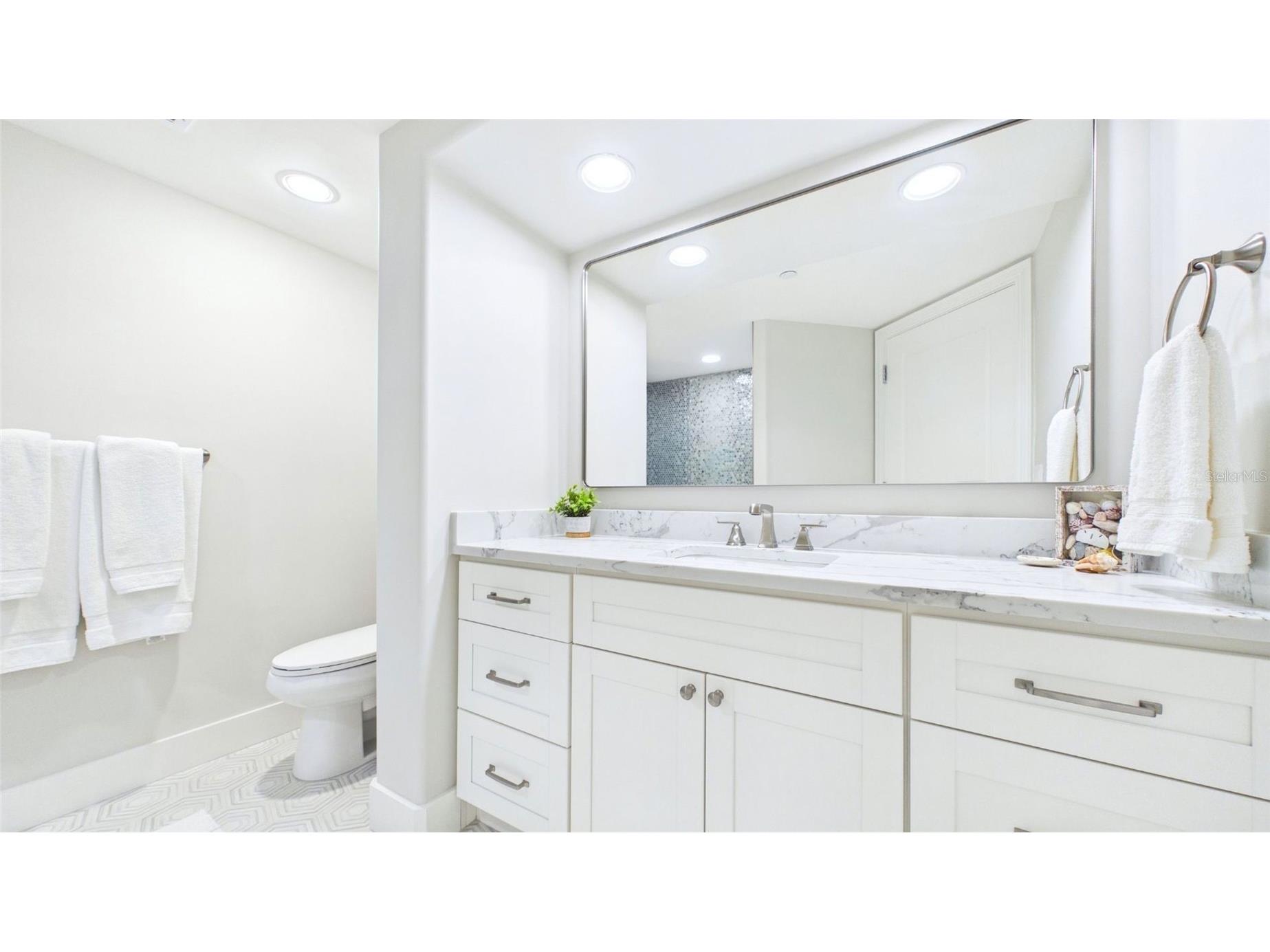 1241 Gulf Of Mexico Drive #506 Longboat Key FL 34228 A4689658 image28