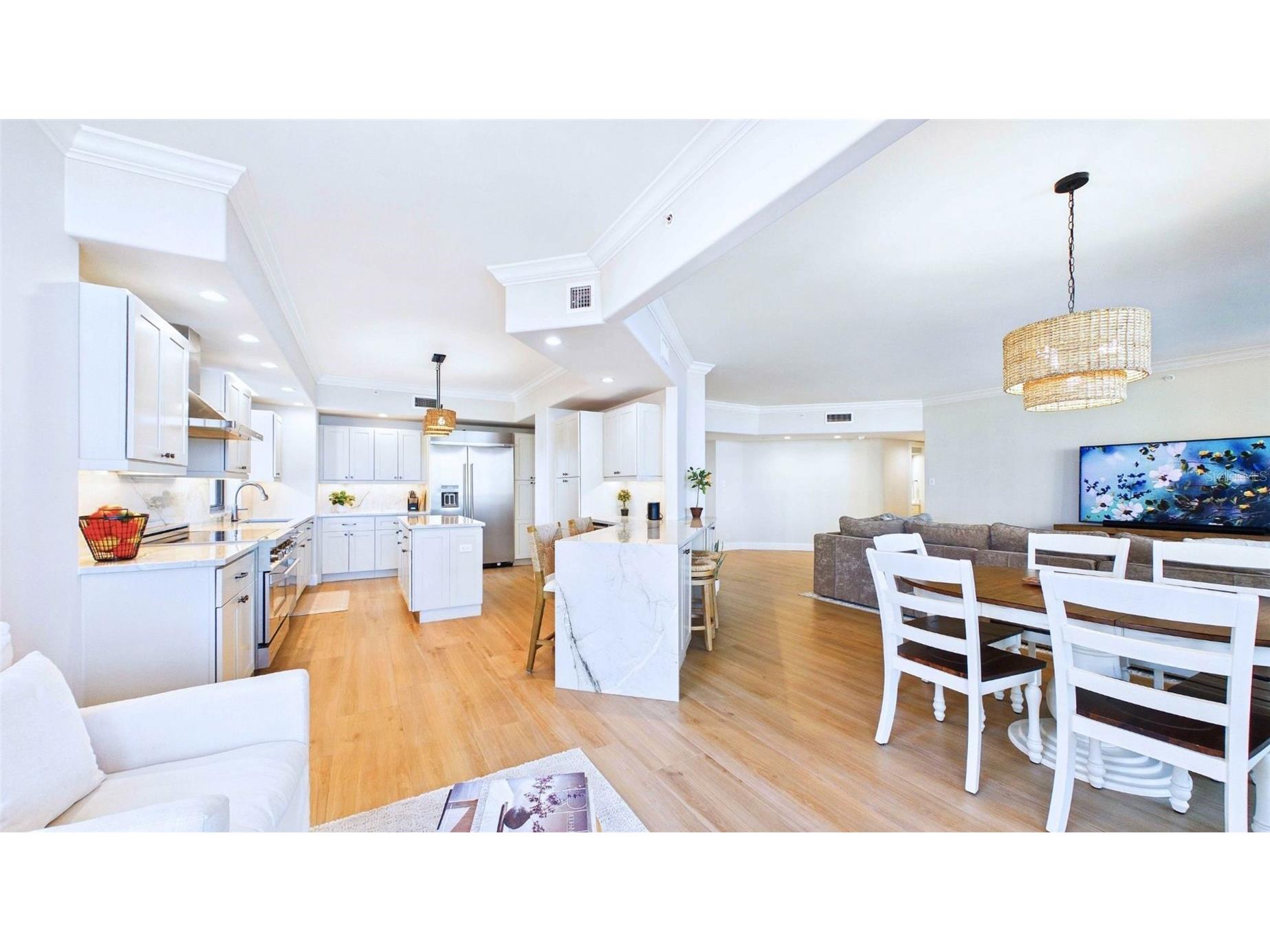 1241 Gulf Of Mexico Drive #506 Longboat Key FL 34228 A4689658 image3