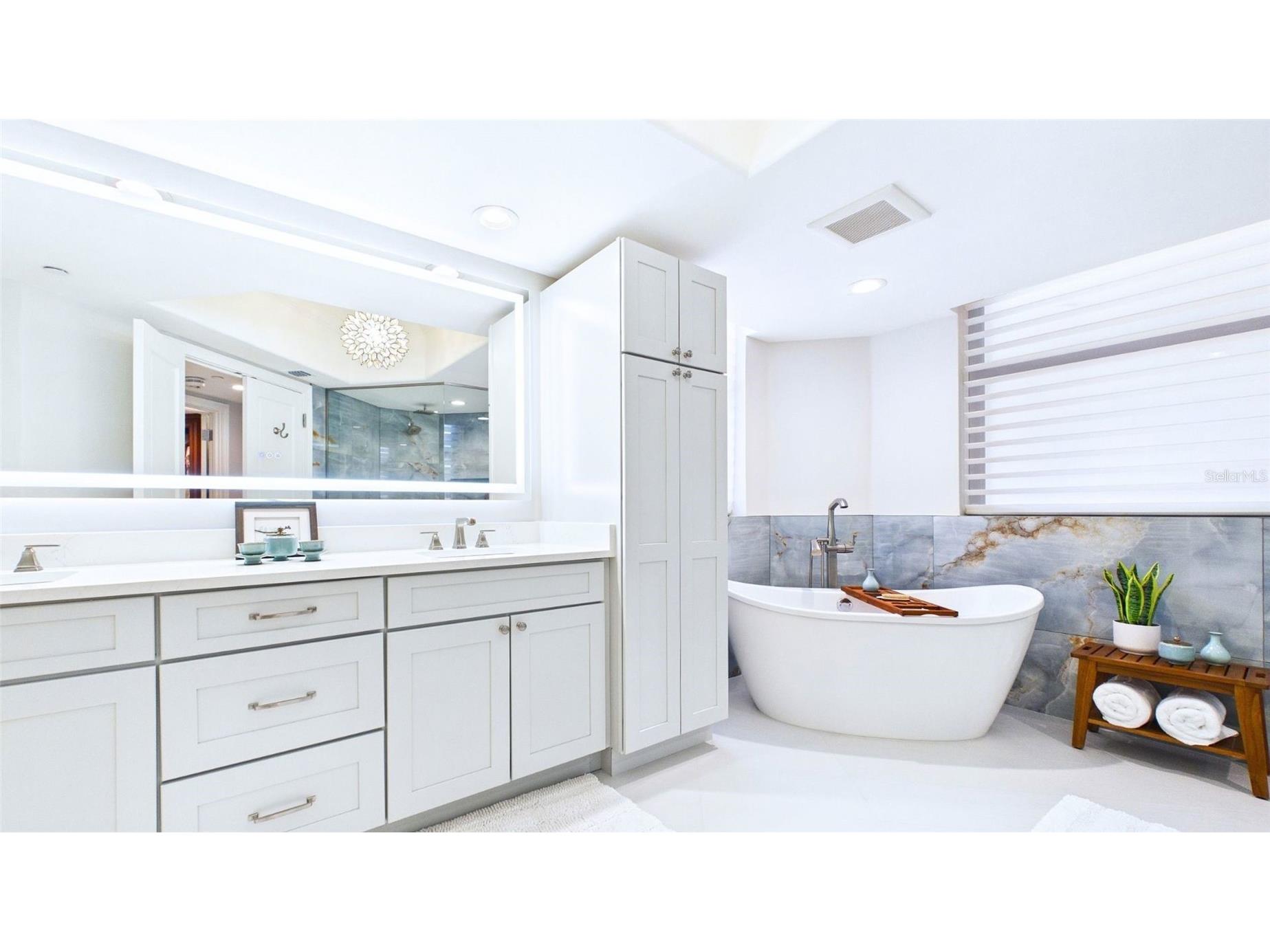 1241 Gulf Of Mexico Drive #506 Longboat Key FL 34228 A4689658 image40