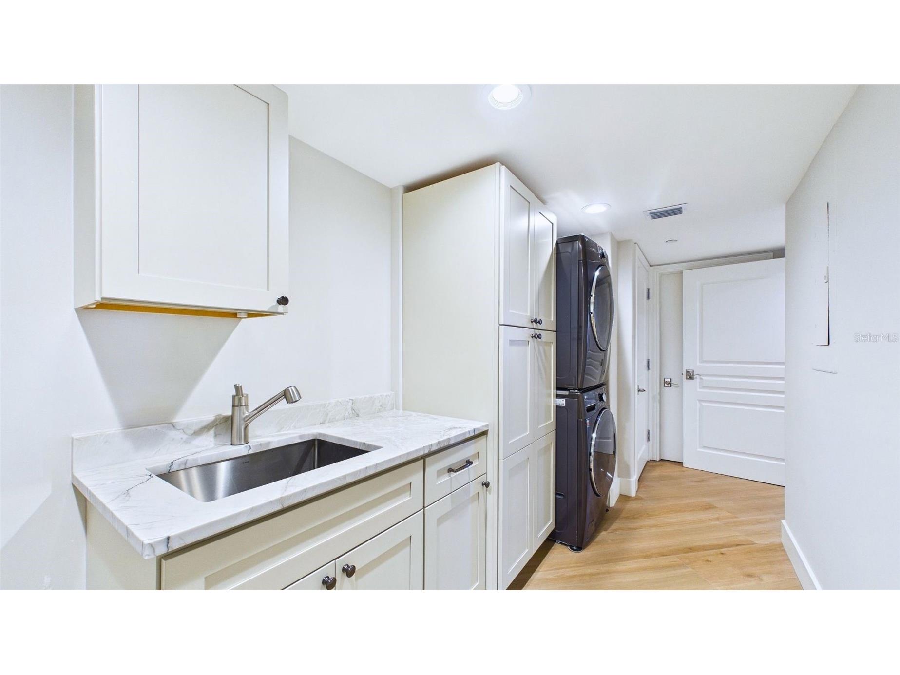 1241 Gulf Of Mexico Drive #506 Longboat Key FL 34228 A4689658 image46