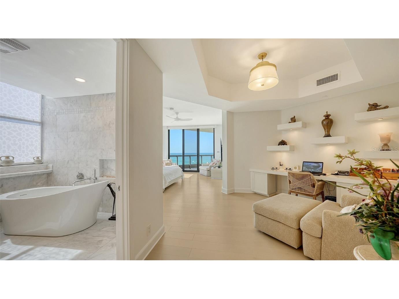 1241 Gulf Of Mexico Drive #803 Longboat Key FL 34228 - GULF OF MEXICO A4667938 image15