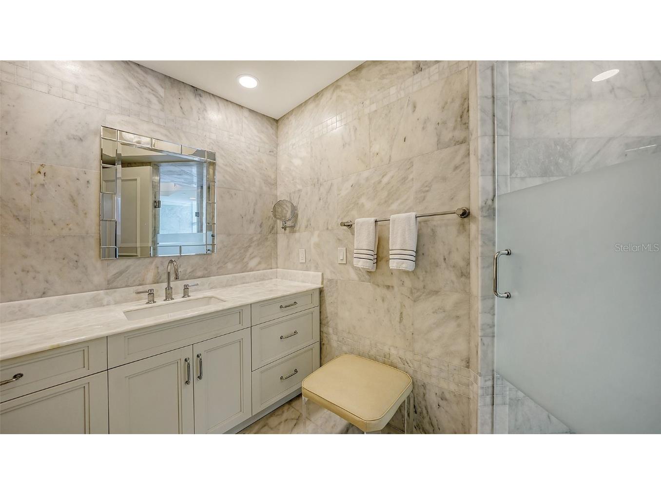 1241 Gulf Of Mexico Drive #803 Longboat Key FL 34228 - GULF OF MEXICO A4667938 image17