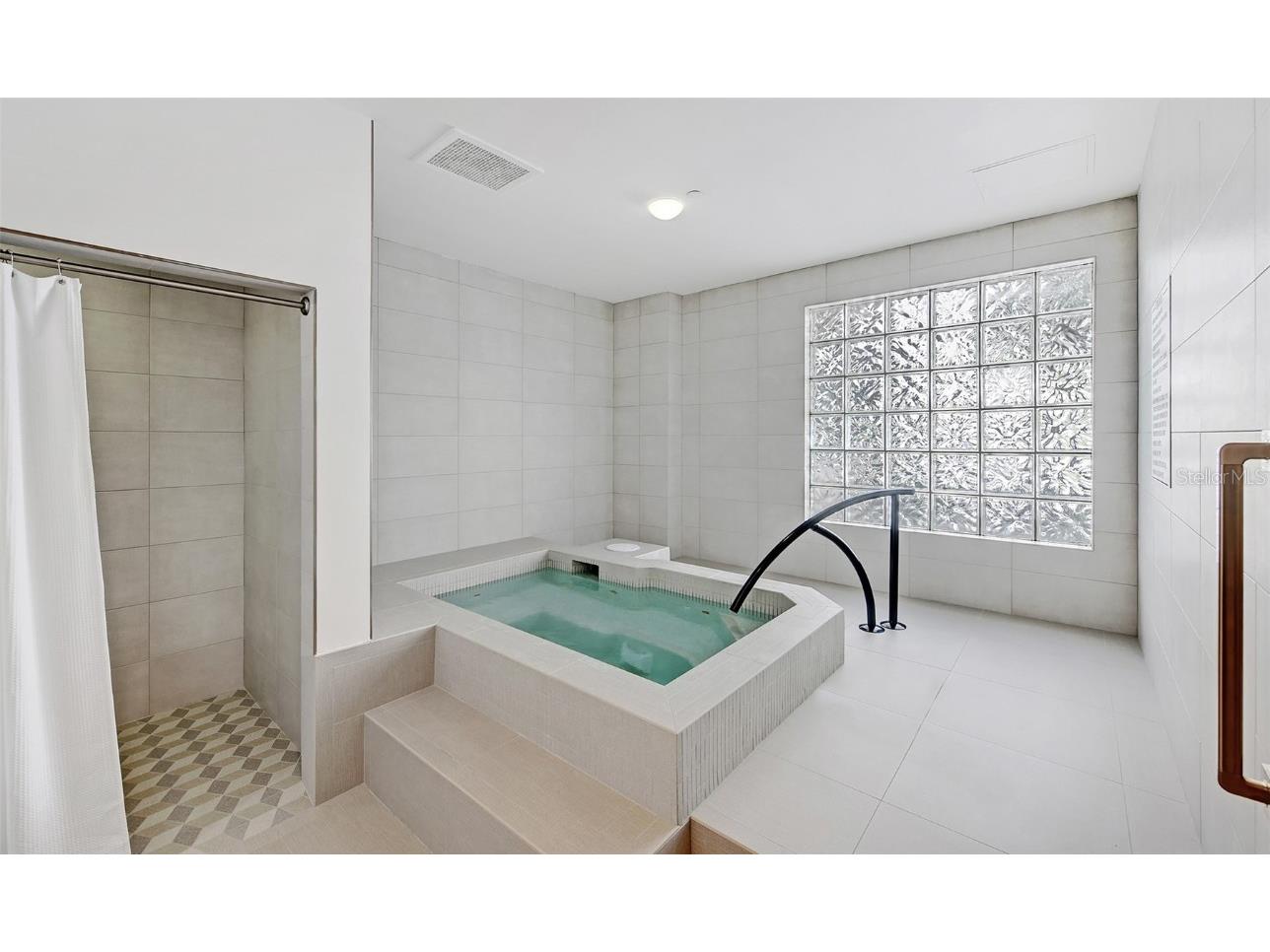 1241 Gulf Of Mexico Drive #804 Longboat Key FL 34228 - GULF OF MEXICO A4669837 image60