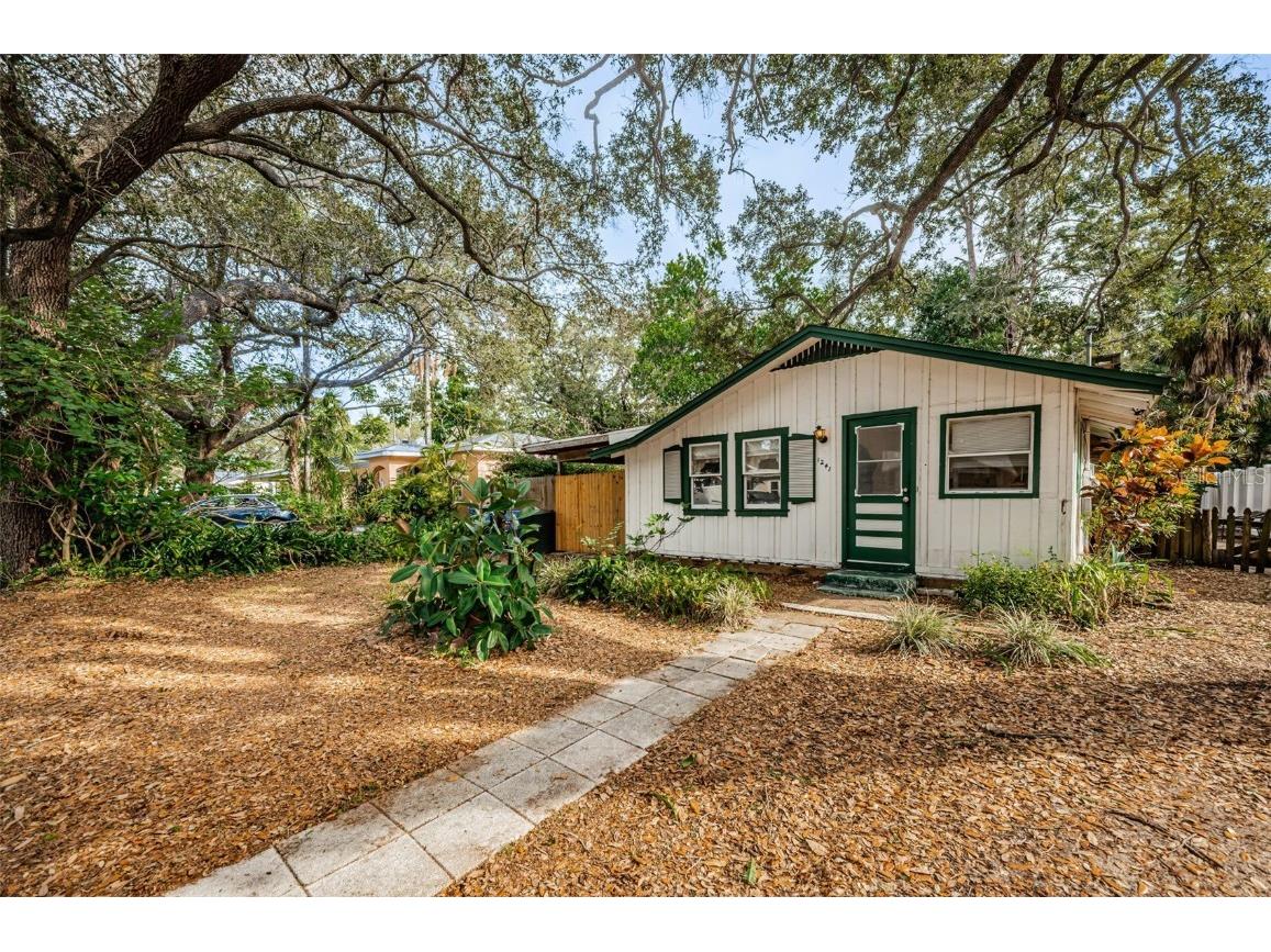 1241 New York Avenue Dunedin FL 34698 U8240696 image1