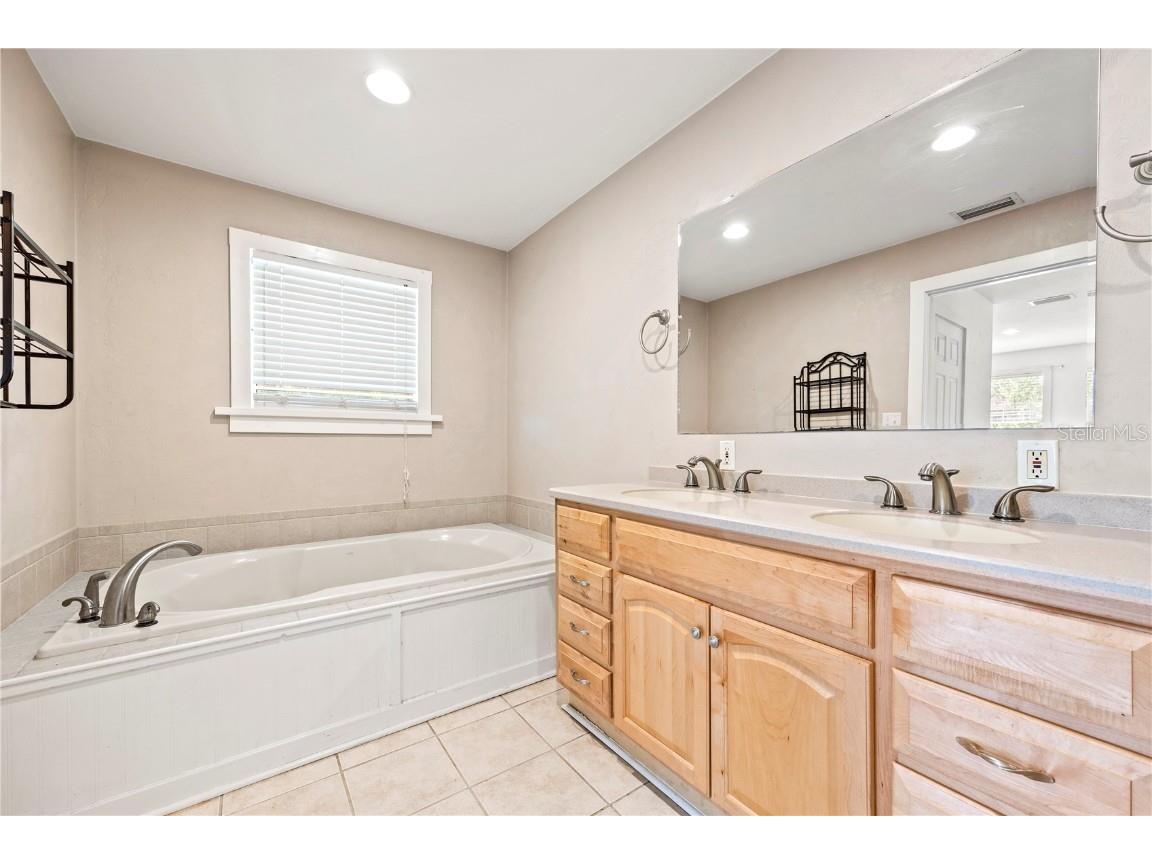 1241 NW 35th Avenue Gainesville FL 32609 GC534528 image19