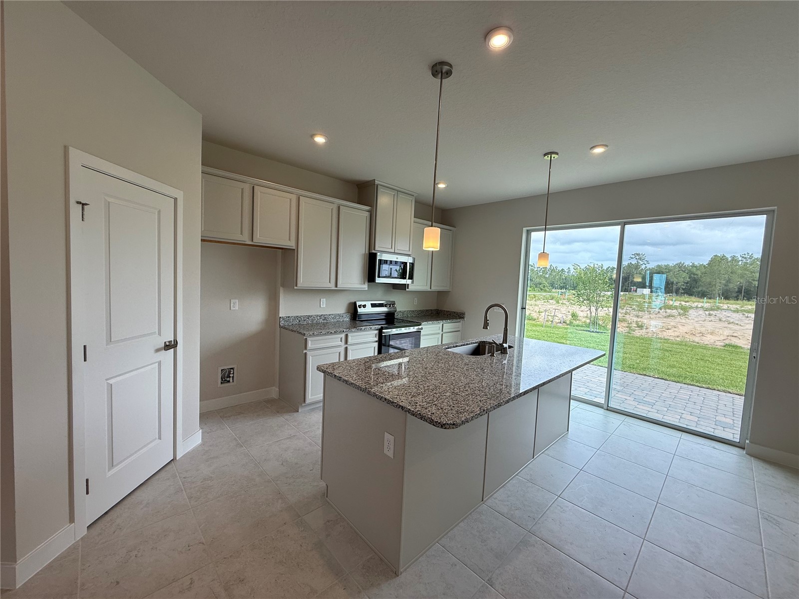 1241 Pineywood Field Drive Davenport FL 33837 W7885335 image2