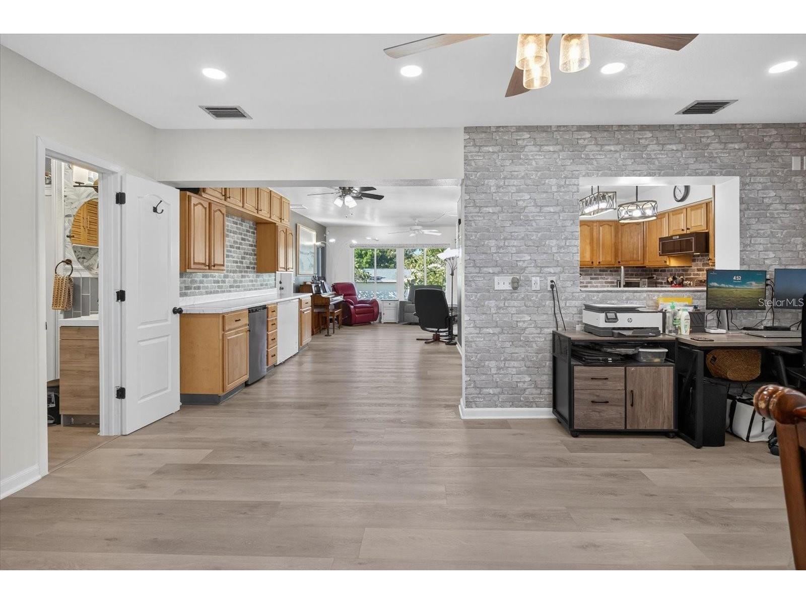 1241 S Lake Drive Clearwater FL 33756 TB8470805 image17